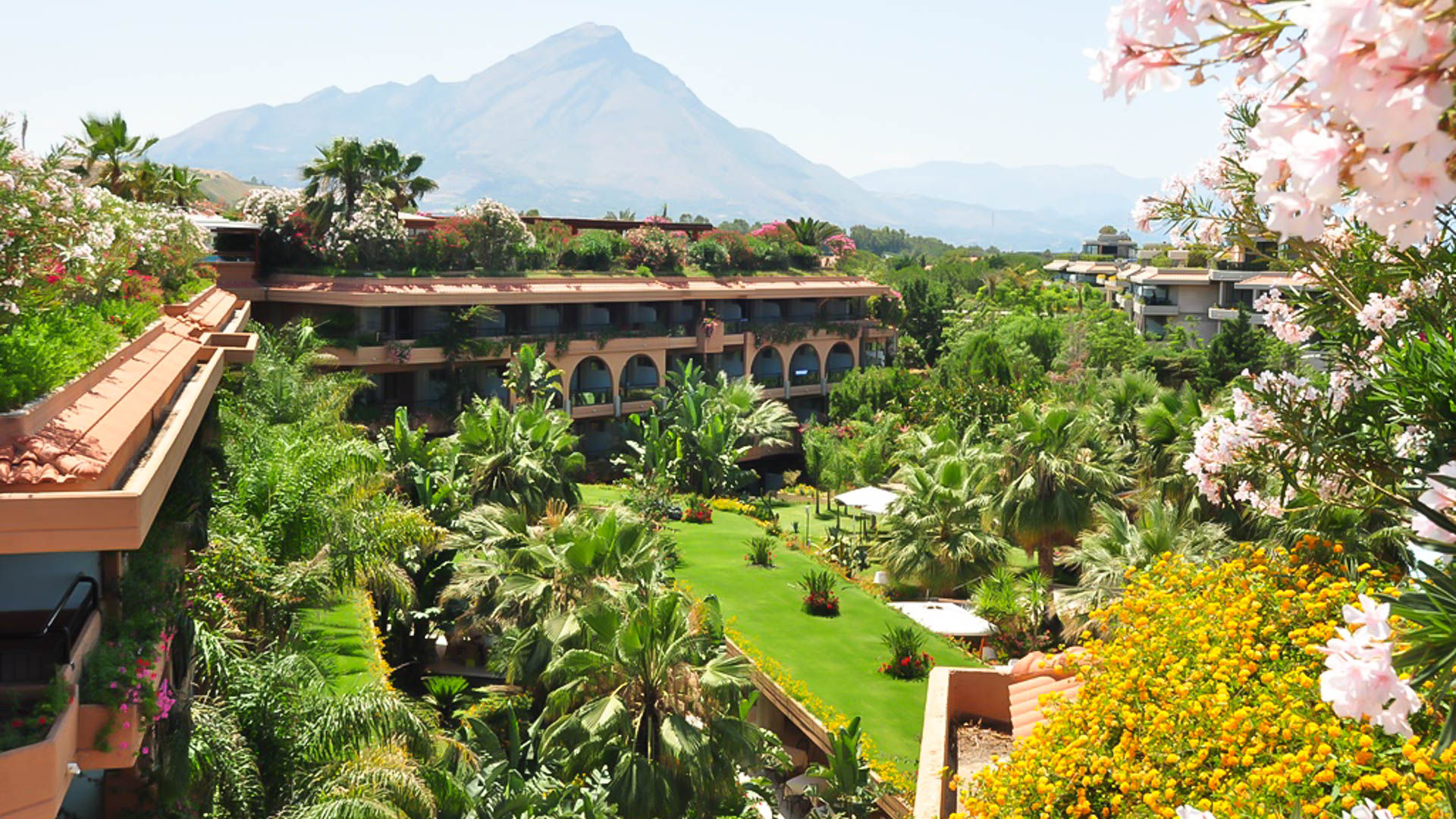 Acacia Resort